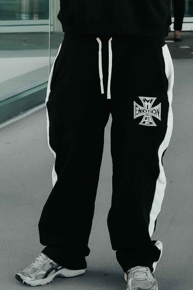 Black “Quarter” Pants Main Image